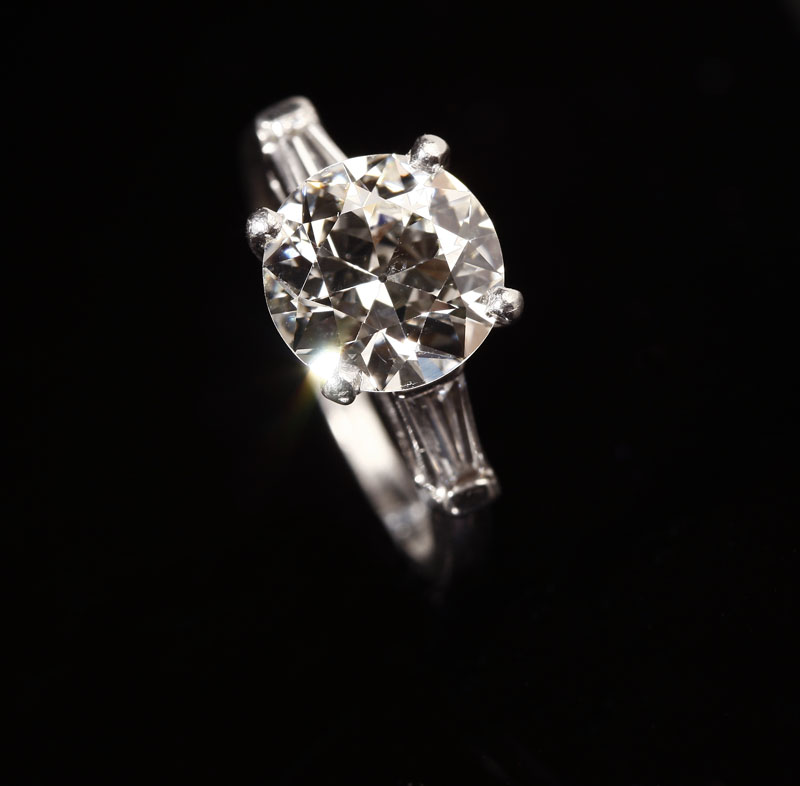 Appraisal: A cts transitional-cut diamond and platinum ring Centering a transitional-cut