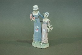 Appraisal: A large Lladro figure of two girls with flowers