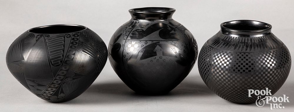 Appraisal: Three Mata Ortiz blackware pottery jars Three Mata Ortiz blackware