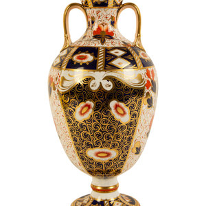 Appraisal: A Davenport Porcelain Double-Handled Vase in the Imari Pattern CIRCA