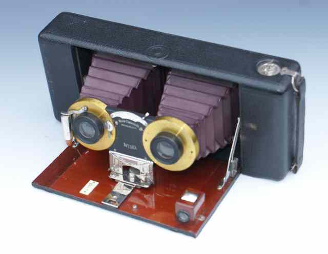 Appraisal: A BLAIR CAMERA CO WENO STEREO CAMERA fitted with Bausch