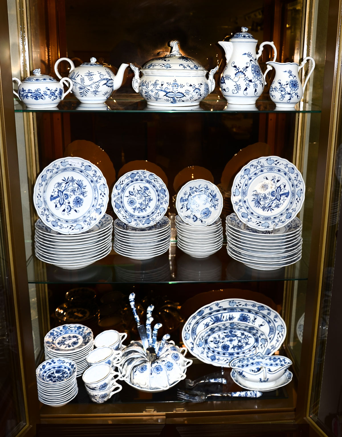 Appraisal: HUGE ASST BLUE ONION BLUE DANUBE DINNER WARE Blue onion