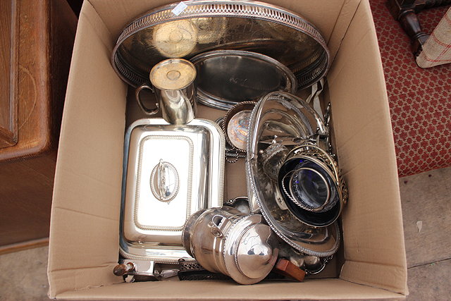 Appraisal: A QUANTITY OF SILVER PLATED ITEMS to include a coffee