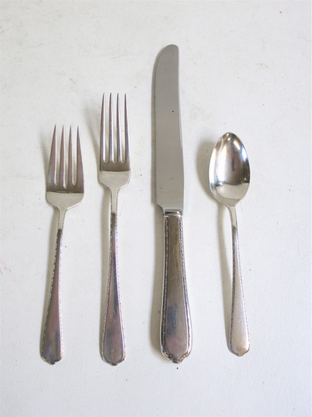 Appraisal: INTERNATIONAL STERLING SILVER FLATWARE SET forty-nine pieces in the Windermere