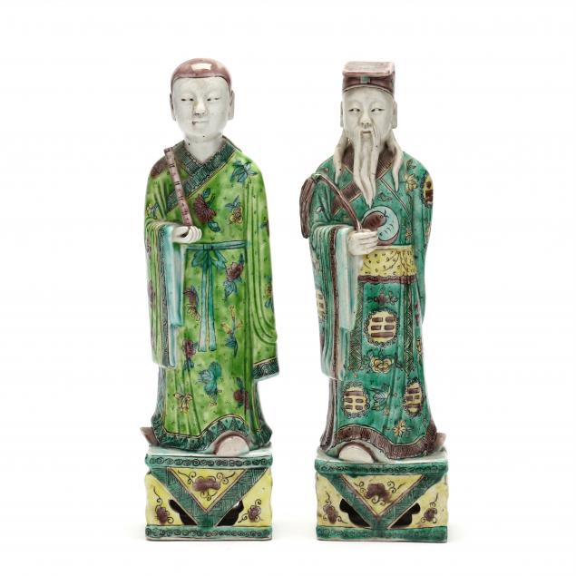 Appraisal: A PAIR OF CHINESE FAMILLE VERTE PORCELAIN FIGURES th century