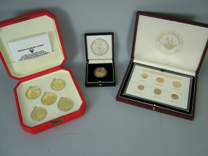 Appraisal: A cased collection of five ct gold commemorative coins from