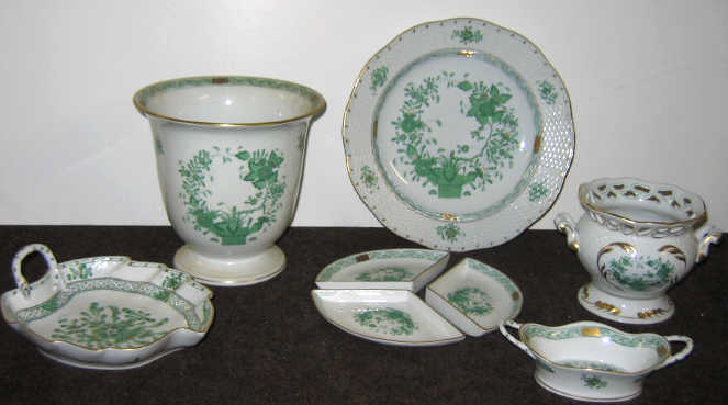 Appraisal: EIGHT PIECES HEREND Most in green Chinese Bouquet pattern pieces