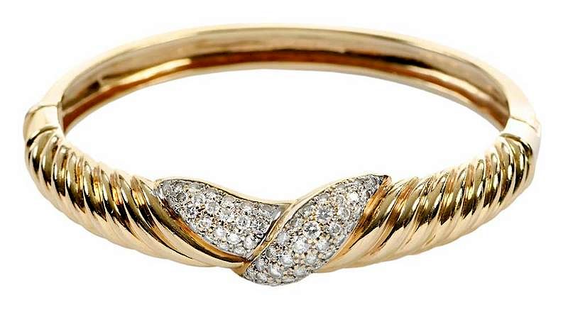 Appraisal: kt Diamond Bracelet hinged bangle approx round brilliant diamonds estimated