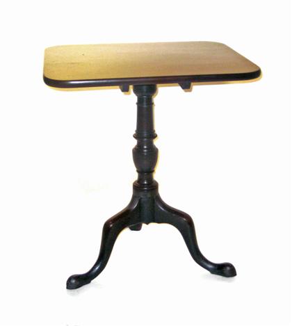 Appraisal: Federal style mahogany tea table The rectangular top with rounded