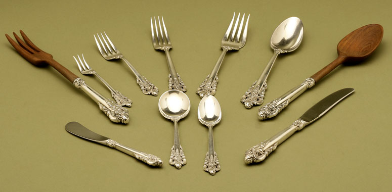 Appraisal: A Wallace sterling Grand Baroque flatware service A Wallace sterling