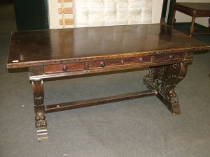 Appraisal: A mahogany desk early th century the rectangular top with