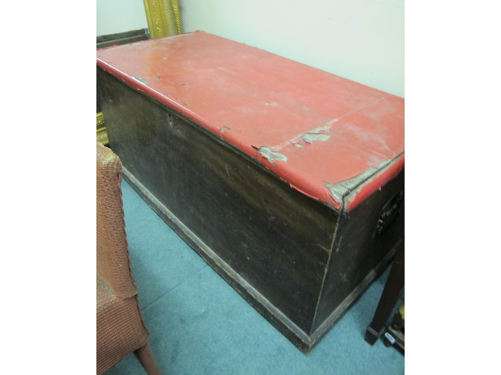 Appraisal: Victorian pine blanket box