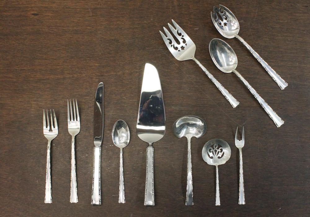 Appraisal: LUNT MADRIGAL STERLING SILVER FLATWARE SET pieces comprised of dinner