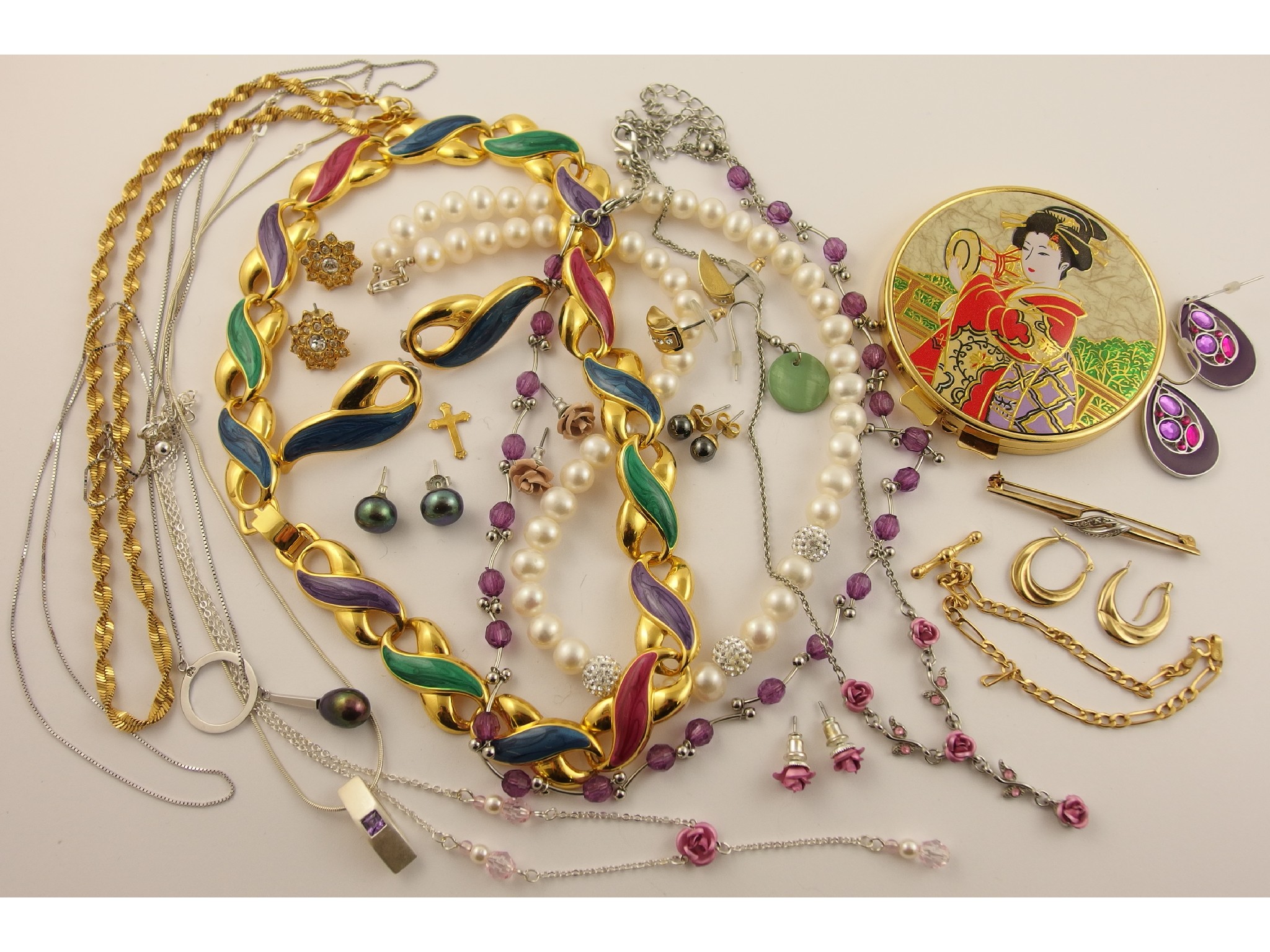 Appraisal: A collection of ct silver and costume jewellery to include