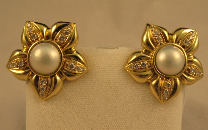 Appraisal: PAIR OF MABE' PEARL DIAMOND AND EIGHTEEN KARAT GOLD EARRINGS