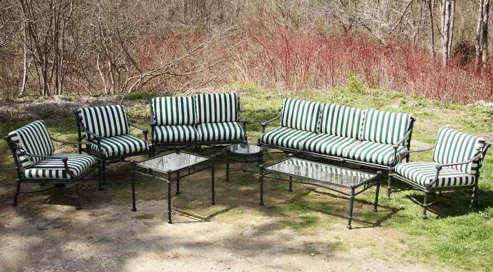 Appraisal: PC SET ALUMINUM PATIO FURNITURE - Painted Aluminum Patio Set