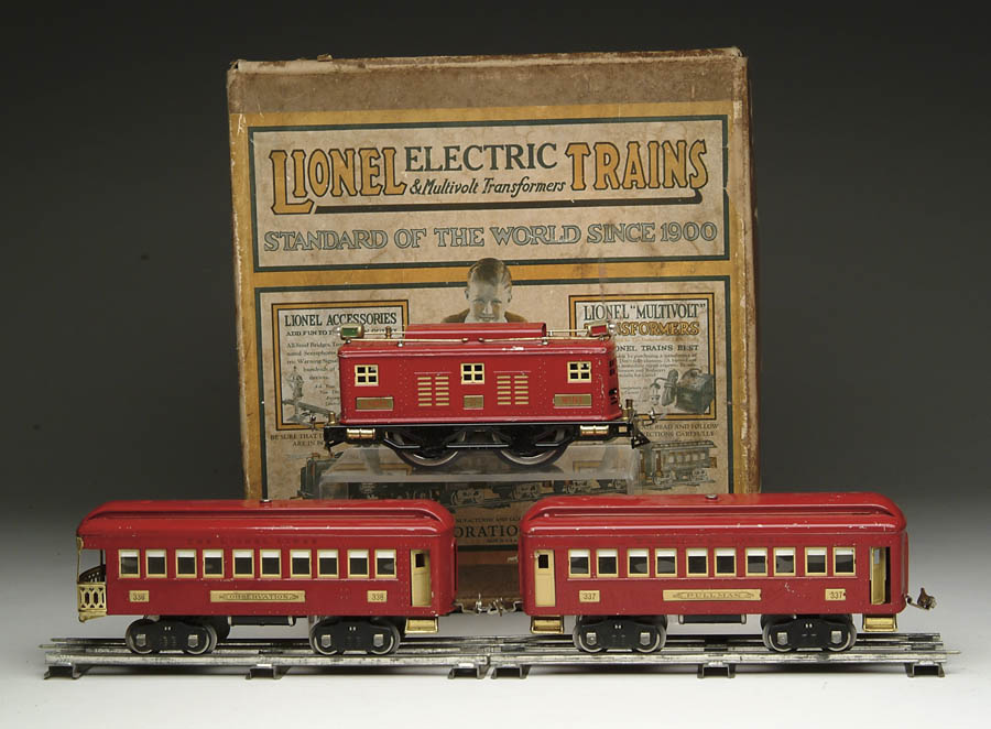 Appraisal: LIONEL STANDARD GAUGE E PASSENGER SET W OB In original