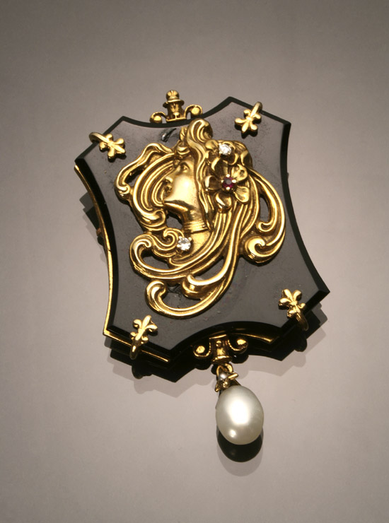 Appraisal: Art Nouveau -Karat Yellow-Gold Diamond Black Onyx and Pearl Brooch