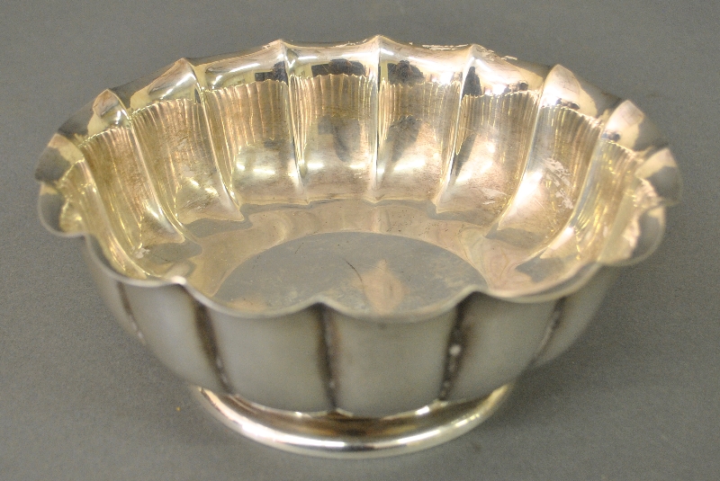 Appraisal: - Sterling silver bowl by Reed Barton h x dia