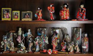 Appraisal: Chinese Opera character dolls on stands and Japanese Geisha dolls