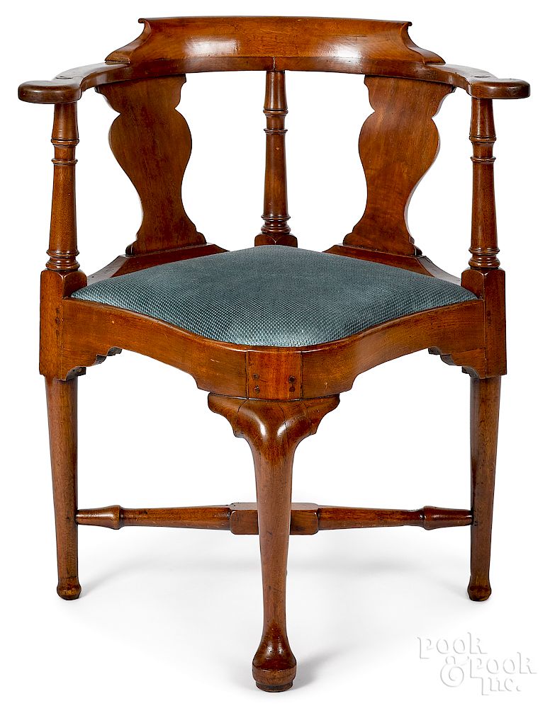 Appraisal: Massachusetts Queen Anne mahogany corner chair Massachusetts Queen Anne mahogany