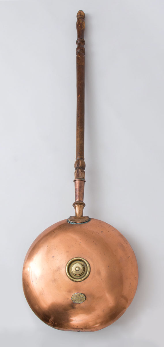 Appraisal: WOOD-HANDLED COPPER BED WARMER x x in Estimate -