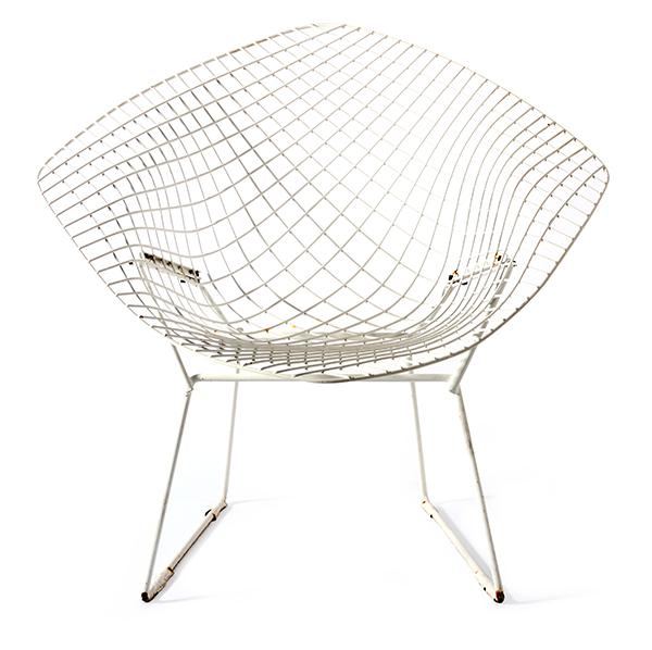 Appraisal: A HARRY BERTOIA DIAMOND CHAIR c s Manufactured by Knoll