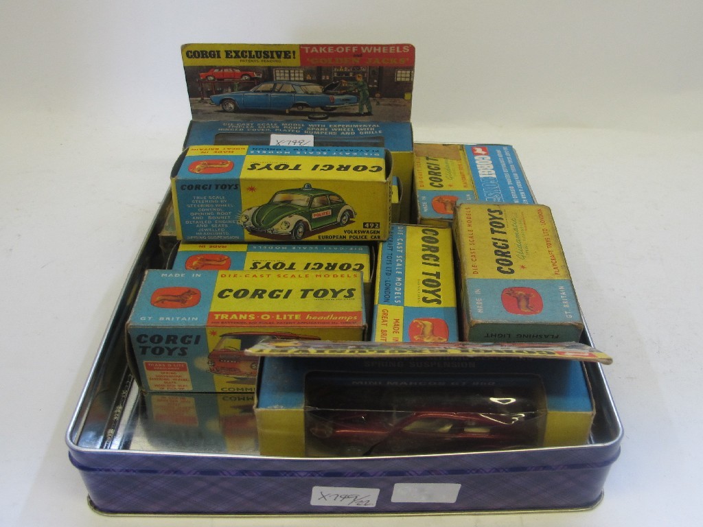 Appraisal: A lot comprising a boxed Corgi Rover TC with take-off