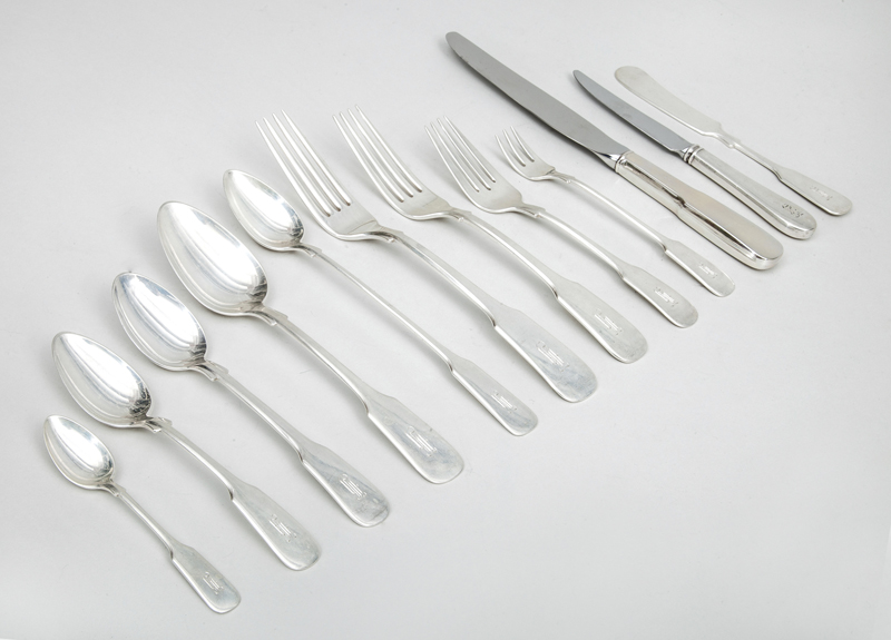 Appraisal: AMERICAN MONOGRAMMED SILVER -PIECE FLATWARE SERVICE Comprising nine luncheon knives