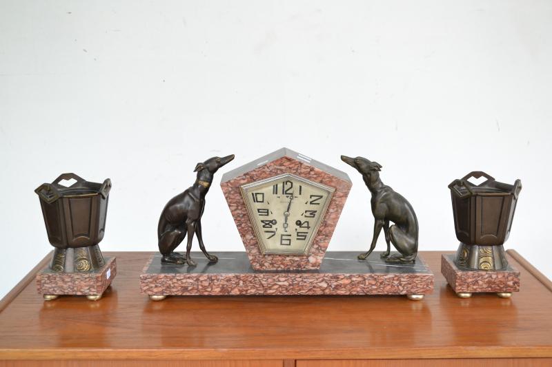 Appraisal: A 'COELN SOMAIN' ART DECO CLOCK ON MARBLE BASE WITH