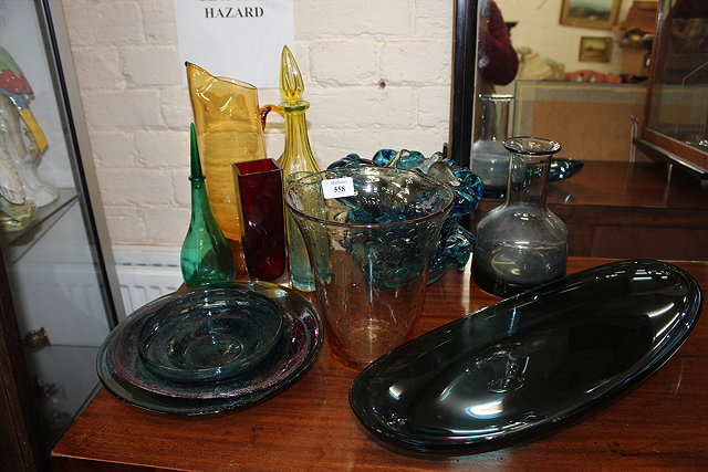 Appraisal: A QUANTITY OF VARIOUS ART GLASSWARE to include dishes a