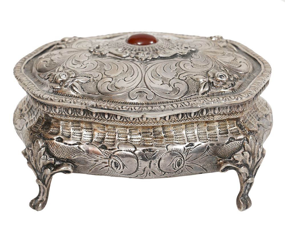 Appraisal: Italian 's Silver Box Italian silver box raised on curved