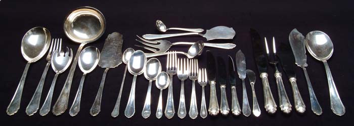 Appraisal: -PIECE PERUVIAN STERLING FLATWARE SET BY CAMUSSO Set consists of