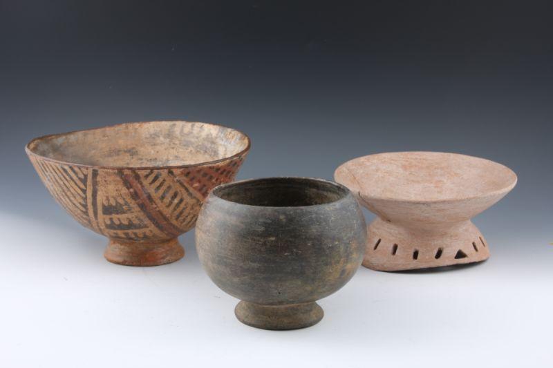 Appraisal: Three Pre-Columbian Footed Bowls the first plain black glaze throughout