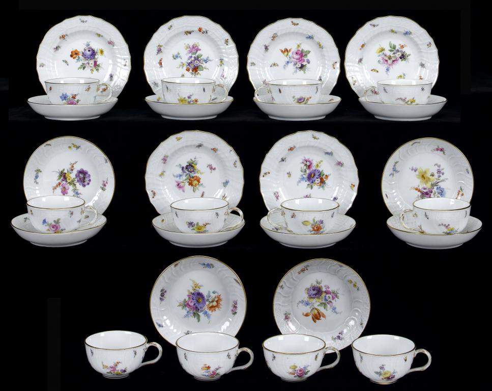 Appraisal: A SET OF TWELVE MEISSEN TEACUPS AND SAUCERS AND A