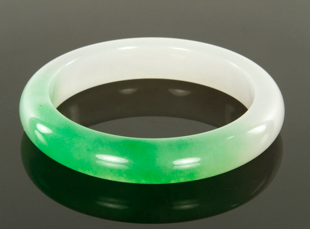 Appraisal: - Jade Bracelet Jade bracelet '' d