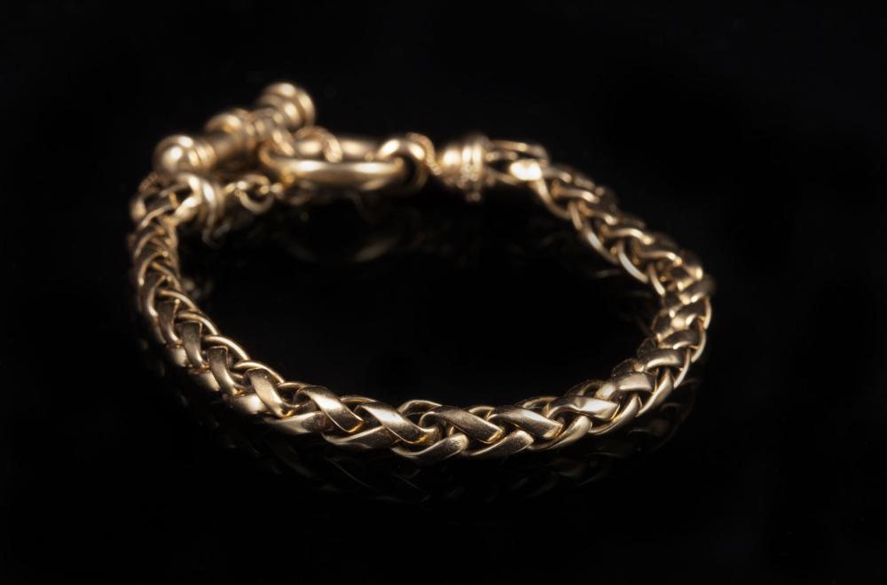 Appraisal: kt Yellow Gold Flexible Rope Bracelet with toggle clasp wt