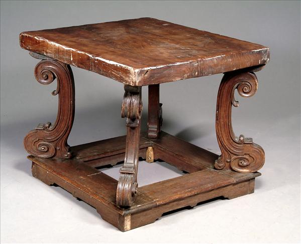 Appraisal: A carved oak centre table in th century Continental style