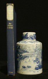 Appraisal: A Chinese blue and white porcelain tea caddy and cover