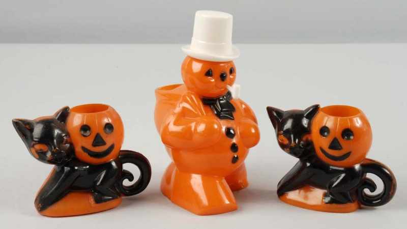 Appraisal: Lot of Plastic Halloween Candy Containers Description Circa One snowman