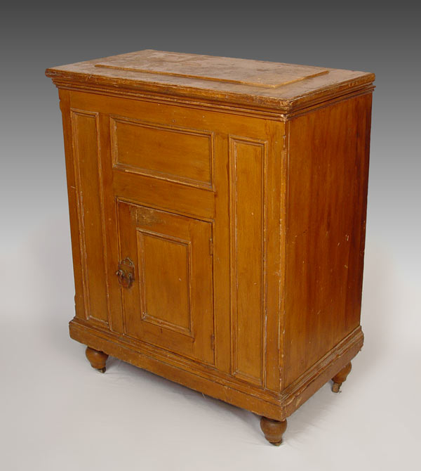 Appraisal: LATE th C AMERICAN COUNTRY LIFT TOP ICE BOX Original