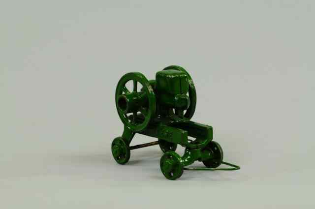 Appraisal: JOHN DEERE GAS ENGINE Vindex cast iron painted in green