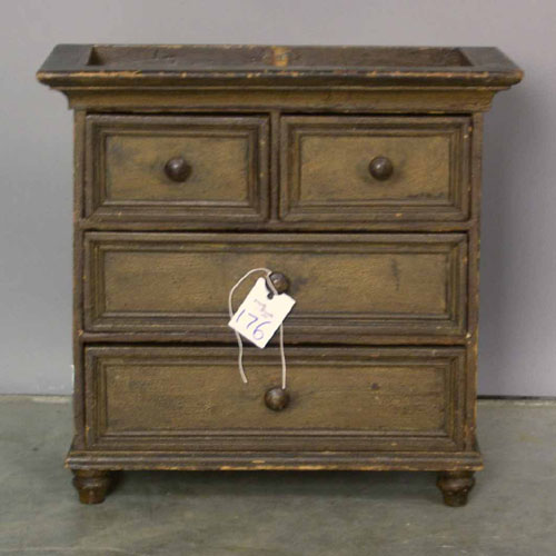 Appraisal: Child's painted pine chest of drawers th c h w