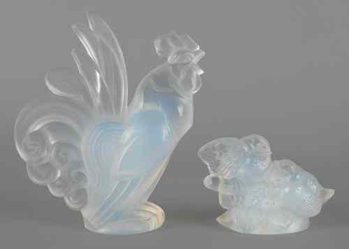 Appraisal: Sabino opalescent glass rooster h together with a bird group