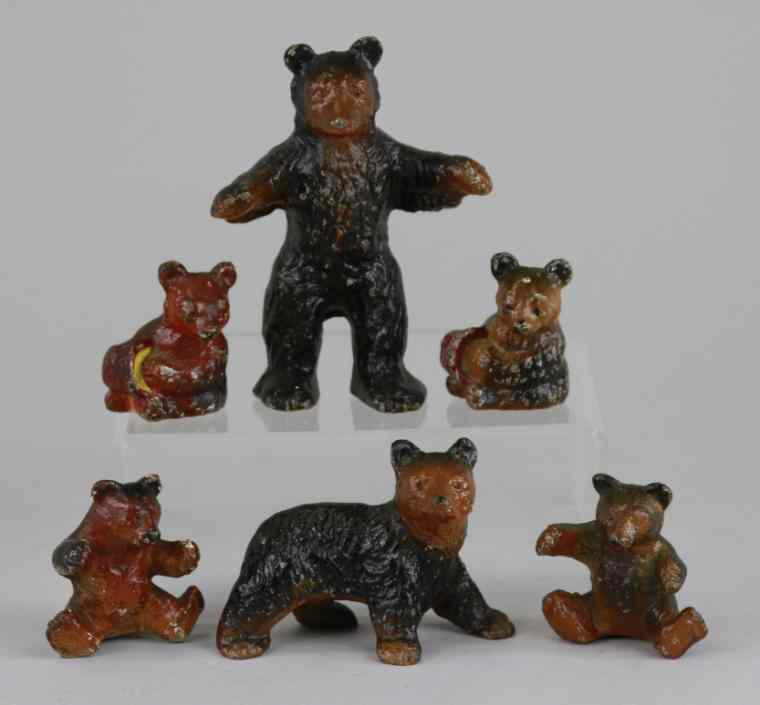 Appraisal: LOT OF SIX HUBLEY CAST IRON BEARS Includes two sitting