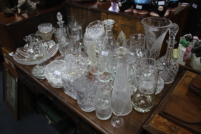 Appraisal: A COLLECTION OF ANTIQUE AND LATER GLASSWARE to include a