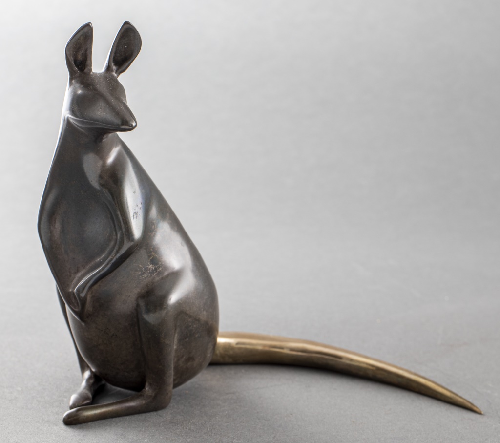 Appraisal: LOET VANDERVEEN BRONZE KANGAROO SCULPTURE Loet Vanderveen Dutch - modern