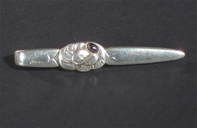 Appraisal: A Georg Jensen silver tie clip model no stamped marks