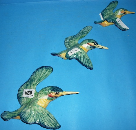 Appraisal: Set of Beswick Green Kingfishers Facing Left Models And