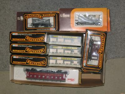 Appraisal: Twenty wagons by Mainline Lima and Wrenn including coal trucks